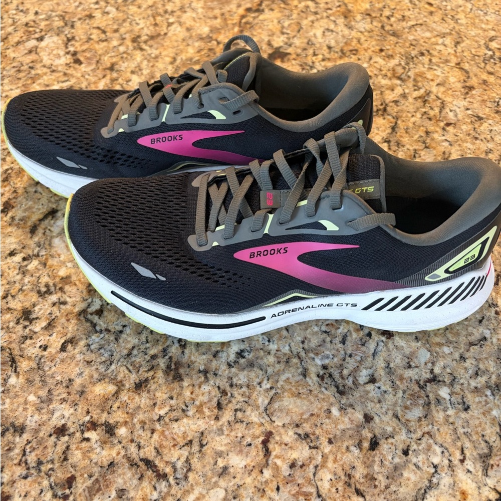 Brooks Adrenaline GTS 23 Black Pink Gray Athletics Sneakers- women’s size 11 - Picture 4 of 12